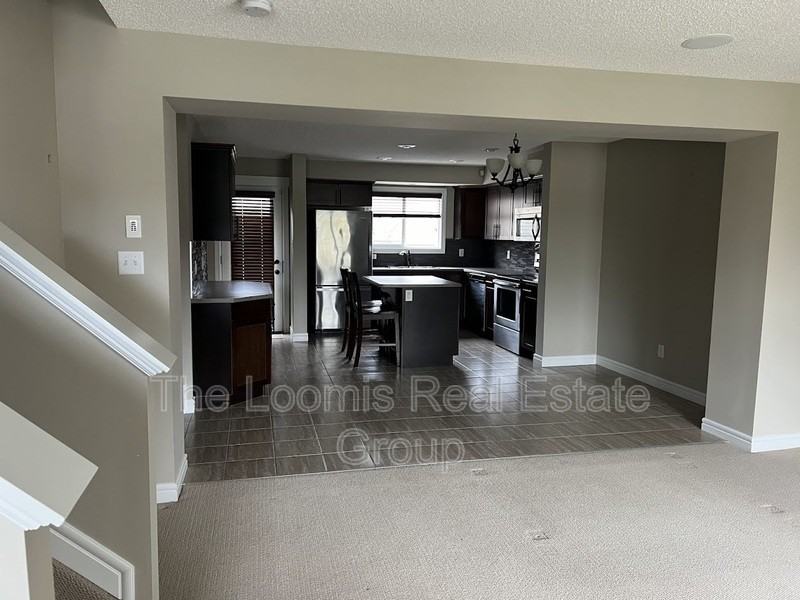 2148 Trumpeter Way Nw - Photo 3 of 10