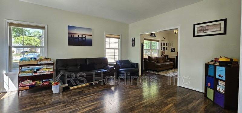 125 Crosspointe Ct - Photo 7 of 46