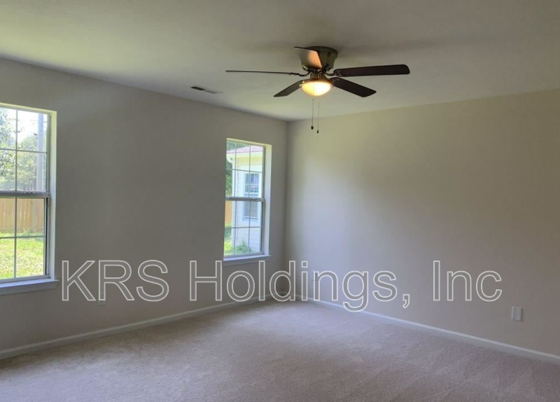 1003 Keltic Cir - Photo 6 of 18