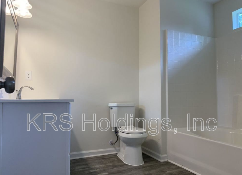 1003 Keltic Cir - Photo 7 of 18
