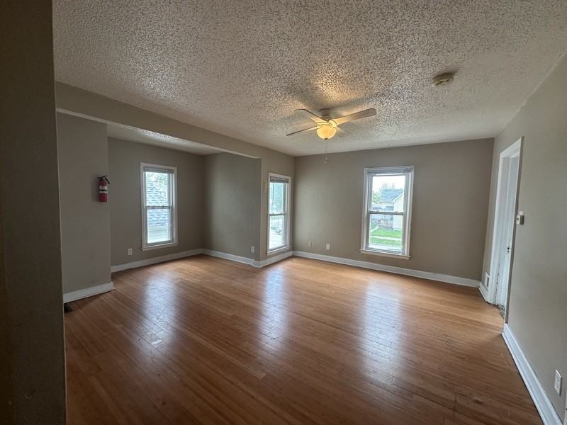 806 2nd Ave Sw - Photo 5 of 16
