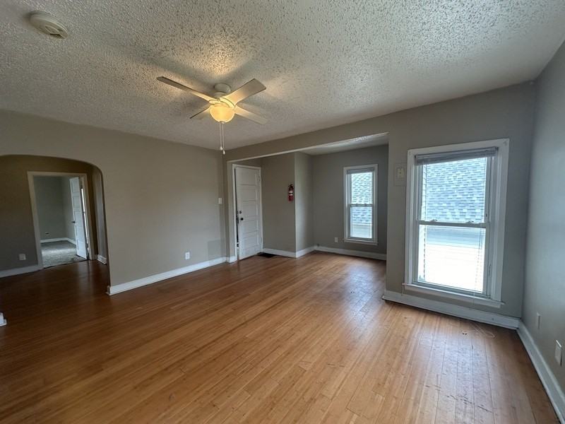 806 2nd Ave Sw - Photo 6 of 16