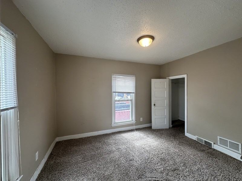 806 2nd Ave Sw - Photo 7 of 16