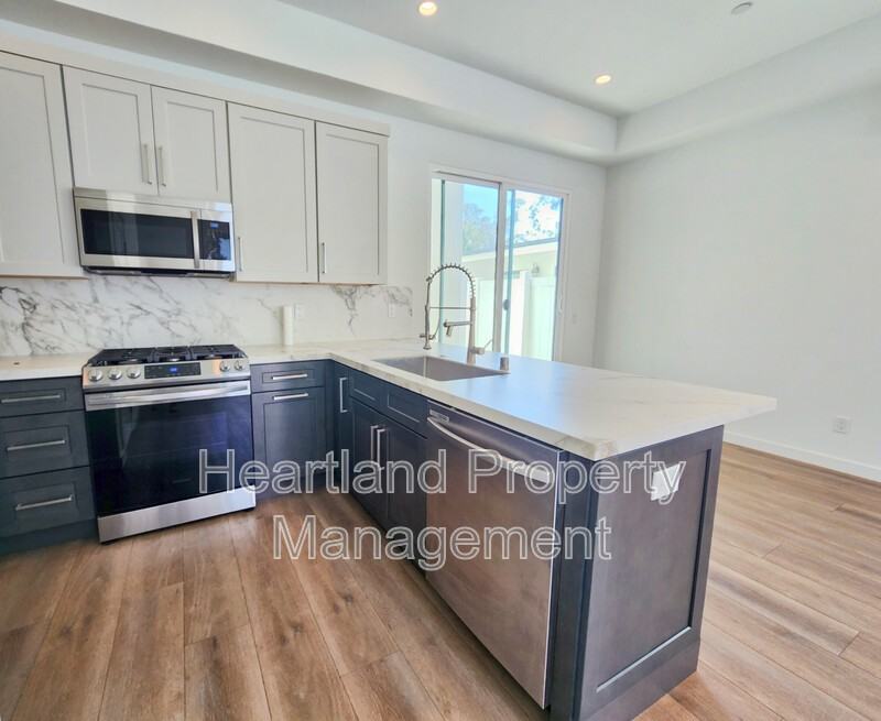 4117 Clairemont Mesa Blvd - Photo 2 of 7