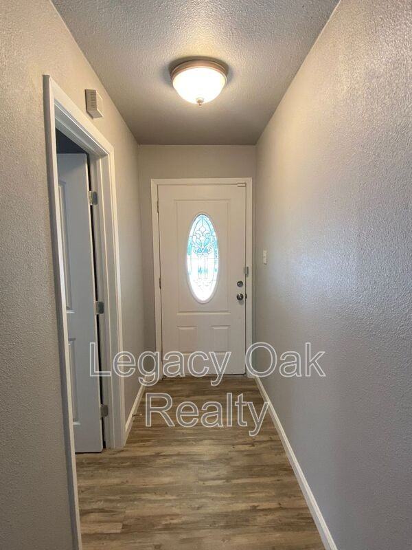 1504 Remuda Cir - Photo 2 of 21