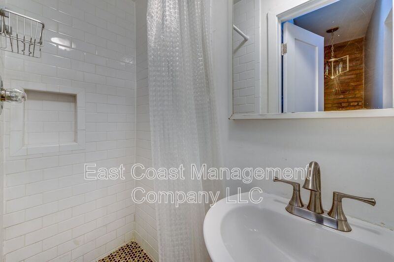 1214 Battery Ave - Photo 3 of 21