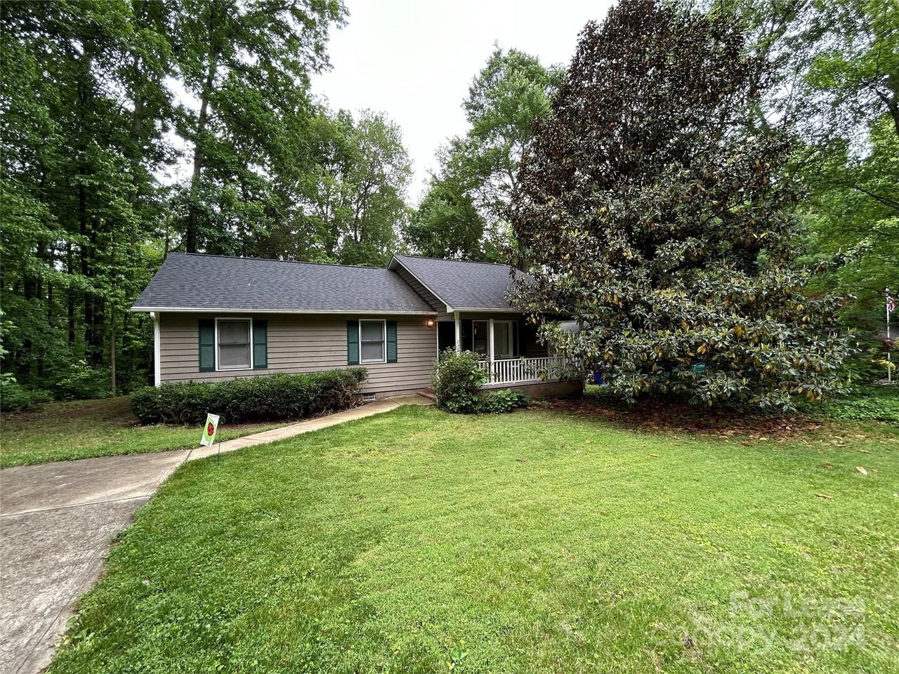 230 Timberland Loop, Mooresville, NC 28115 3 Bedroom House for 1,500