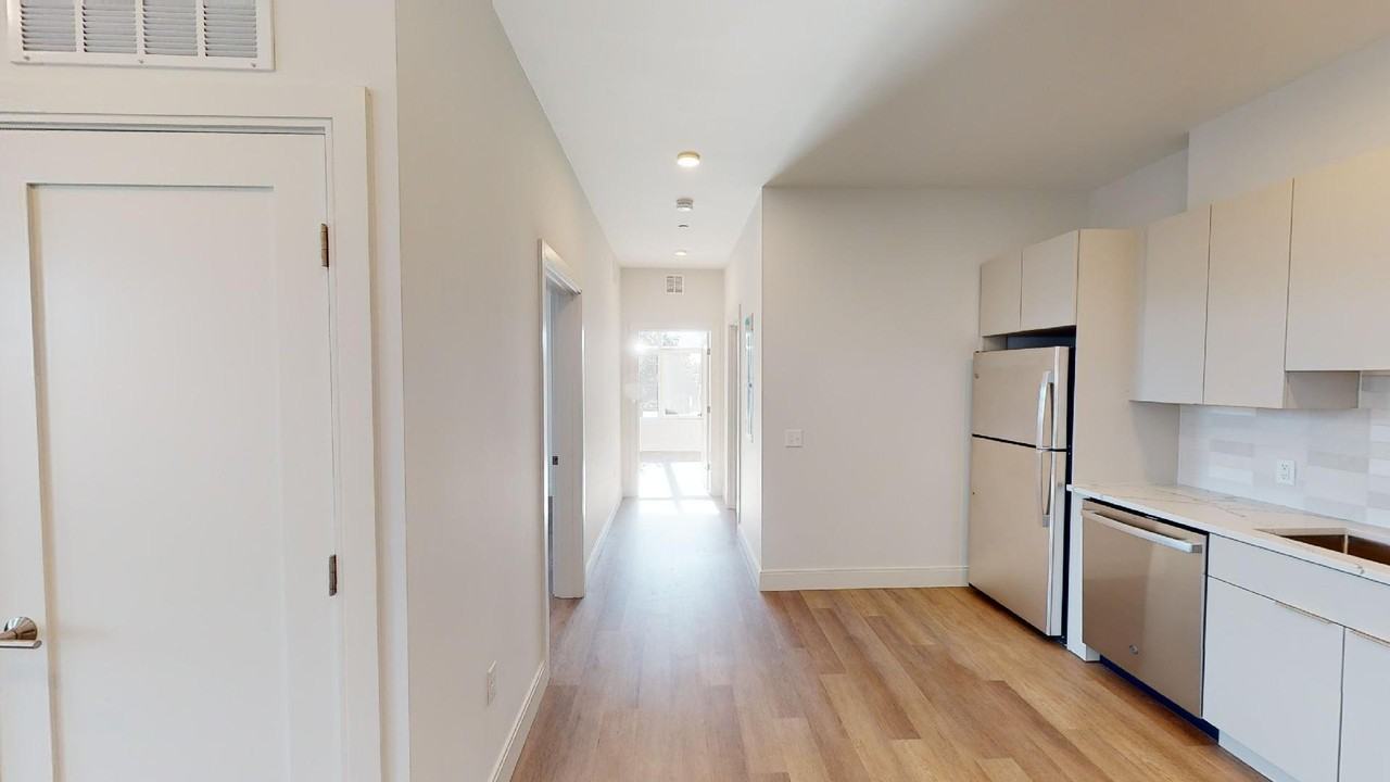 959 Dorchester Ave #301