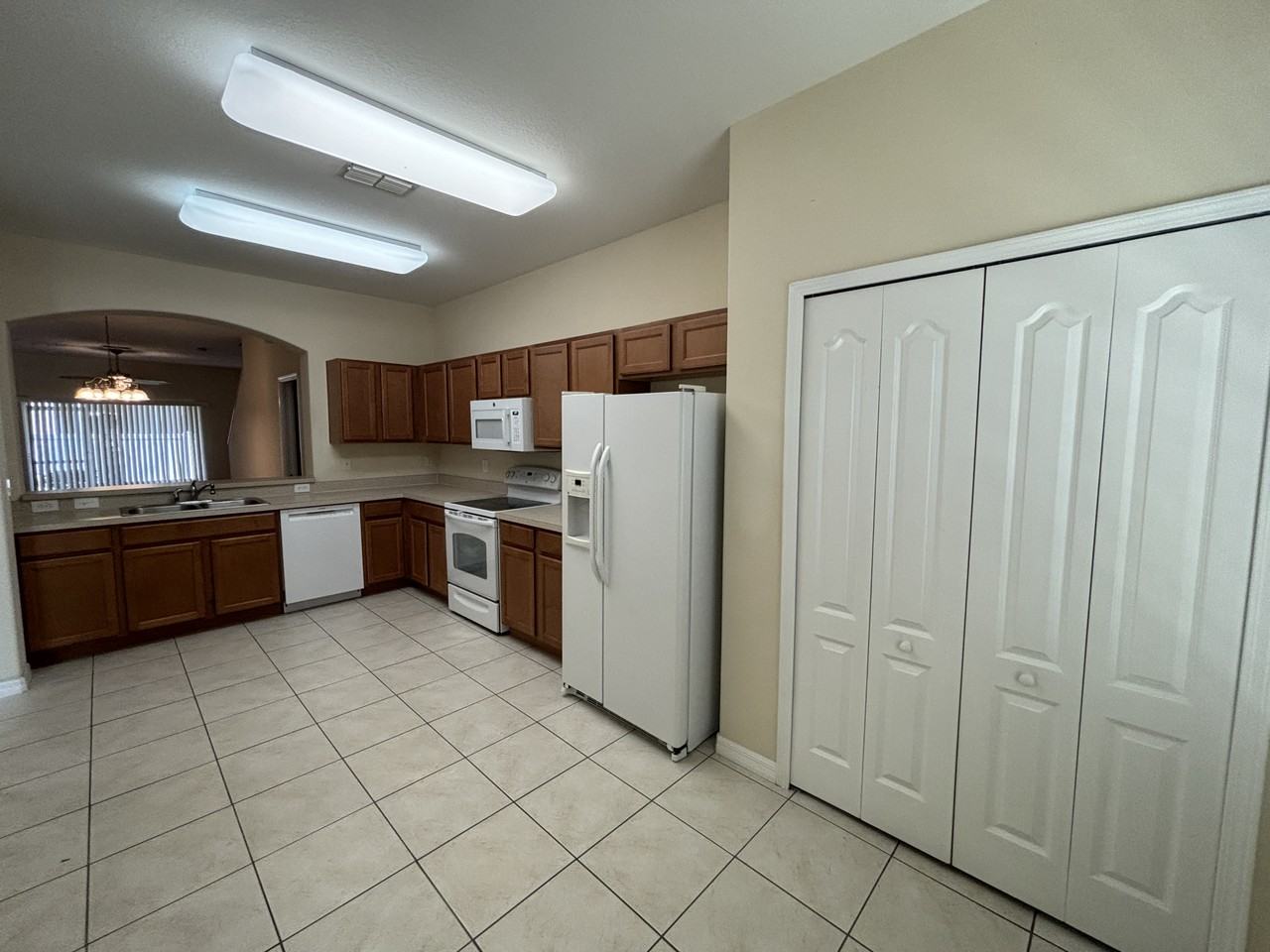 31155 Flannery Ct - Photo 2 of 18
