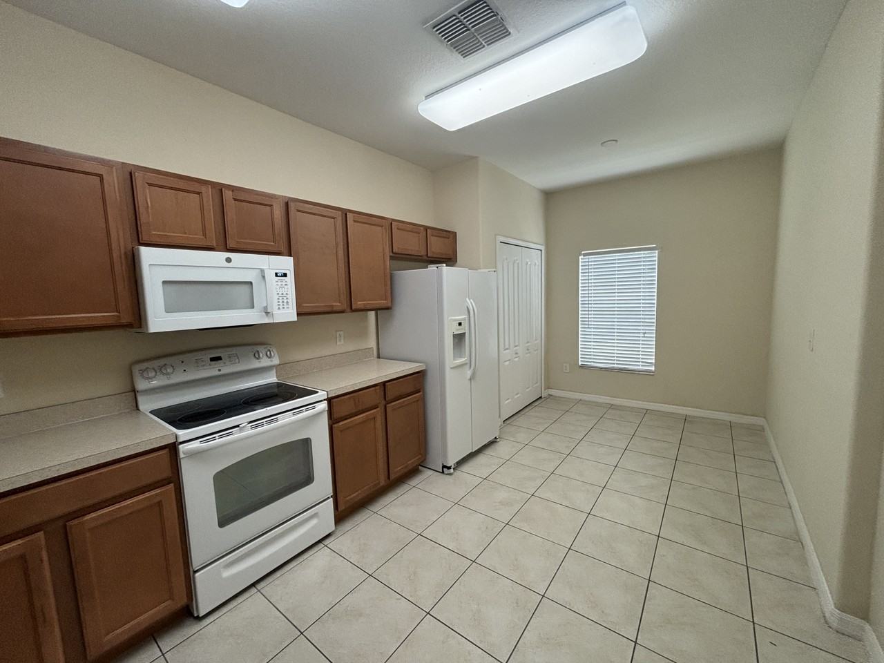31155 Flannery Ct - Photo 3 of 18