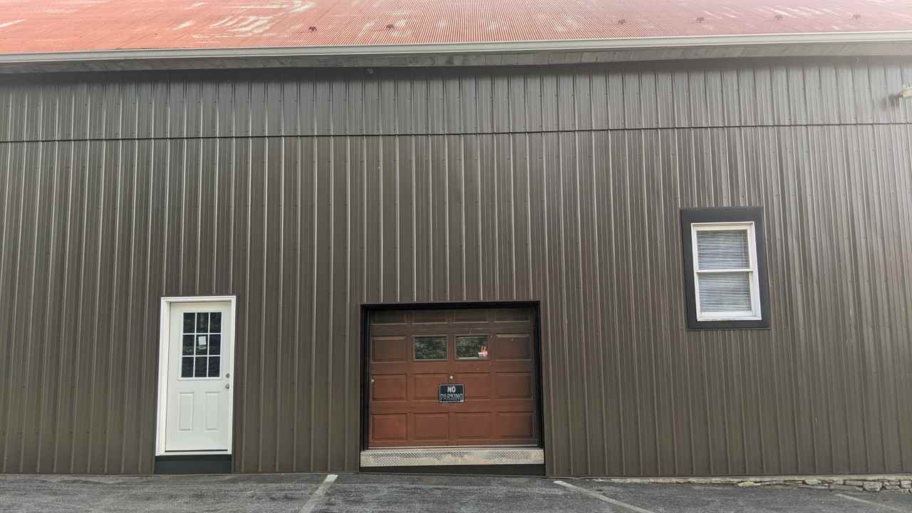 4312 Division Hwy - Photo 3 of 11