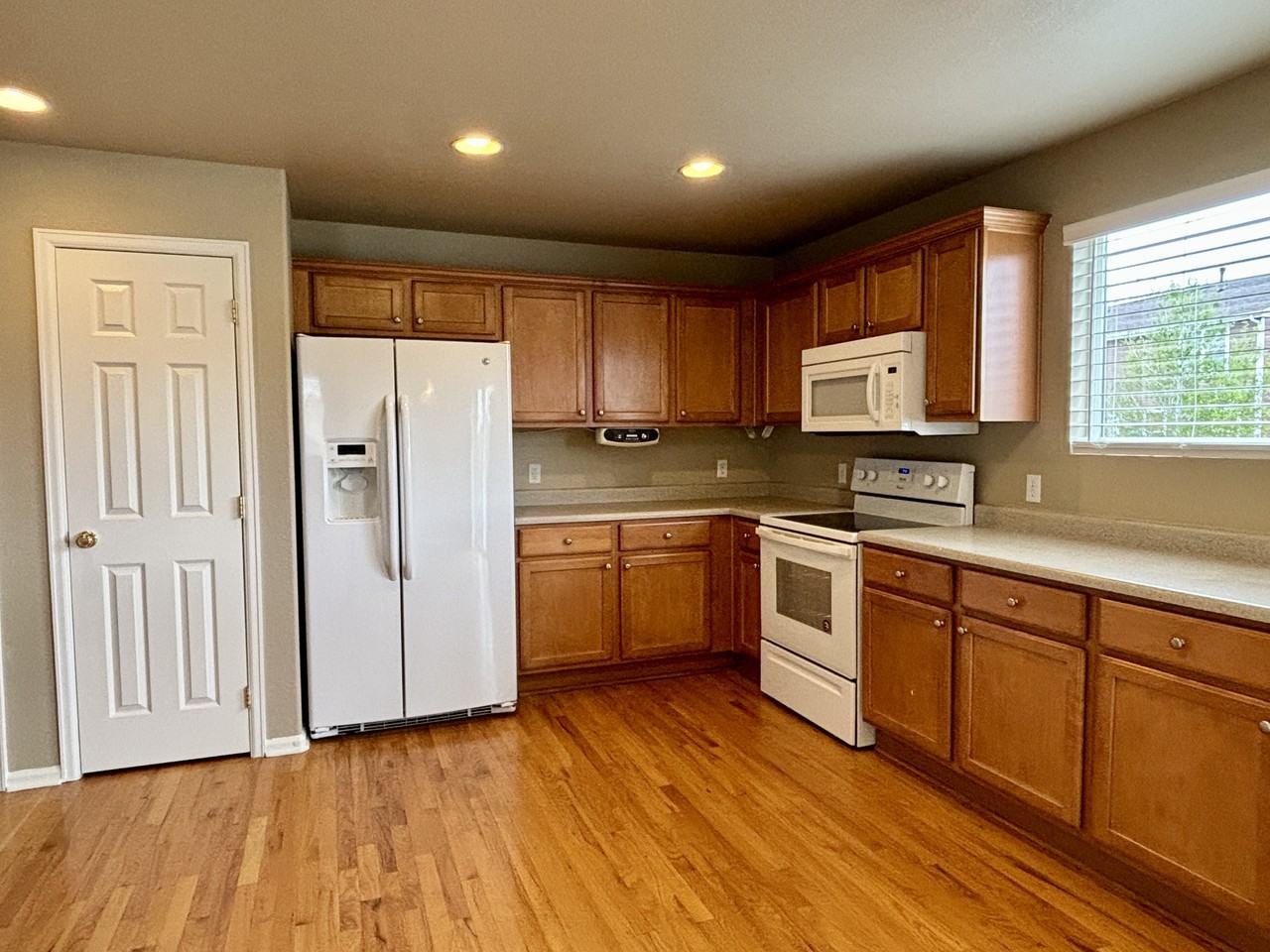 21951 E Crestline Pl - Photo 3 of 14