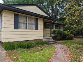 featured image of 2904 Williamsburg Rd