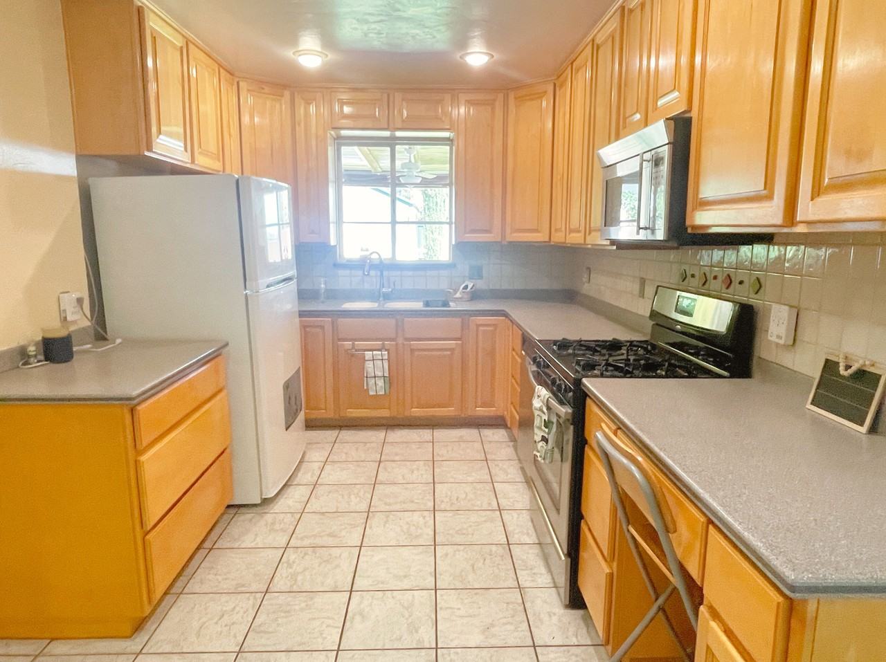 1526 E Cedar St - Photo 6 of 34