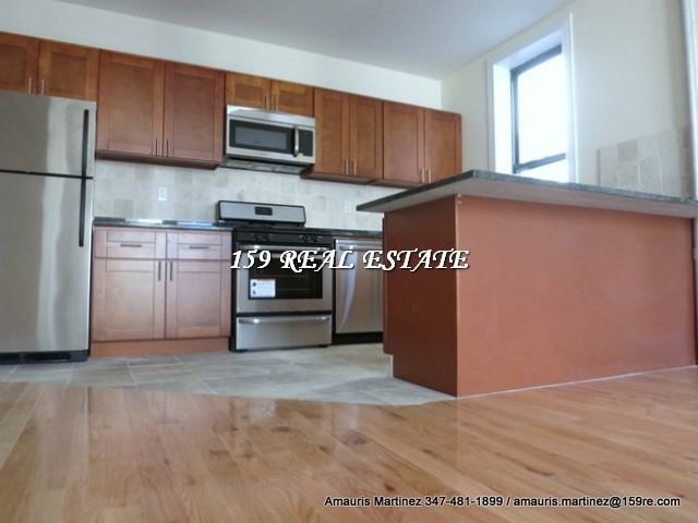 Fort Washington Ave & W 170th St