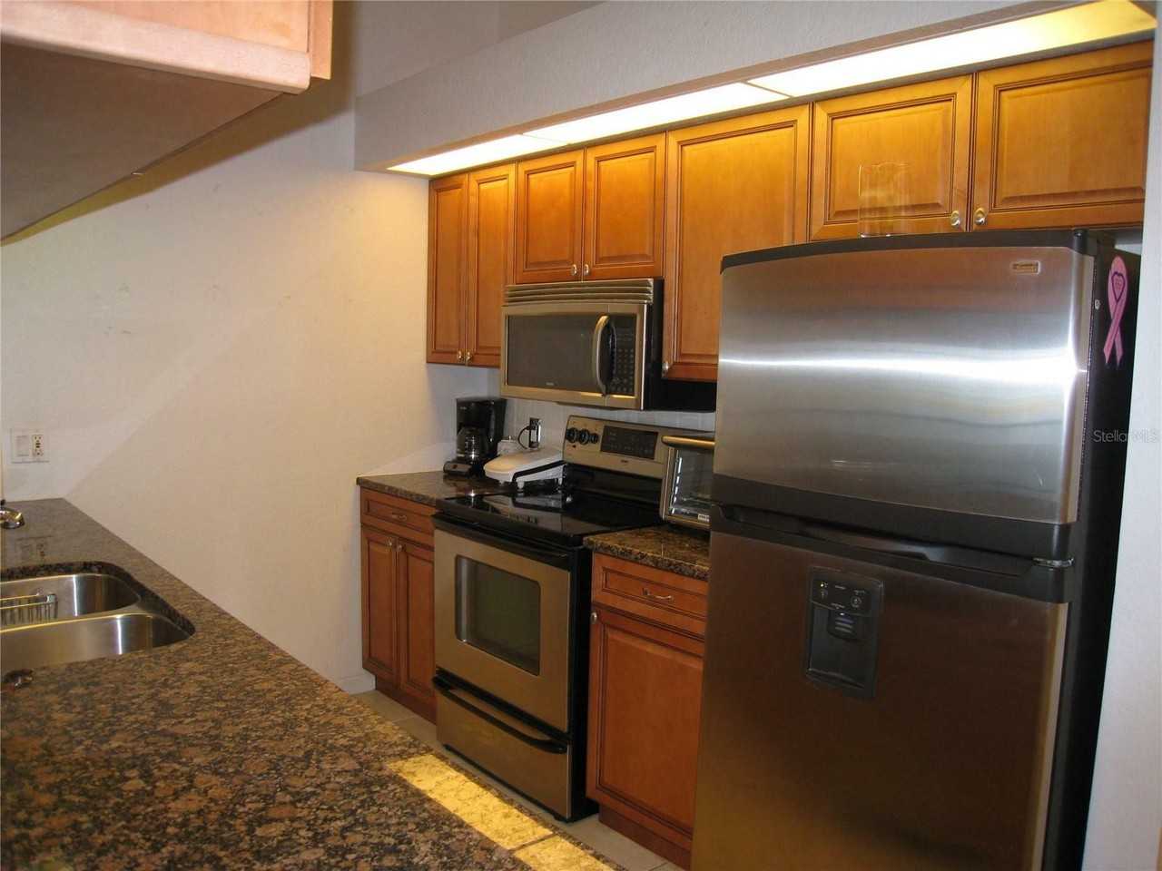 1512 Rio De Janeiro Avenue - Photo 6 of 15