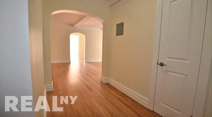 Christopher St #7J - Photo 3 of 8