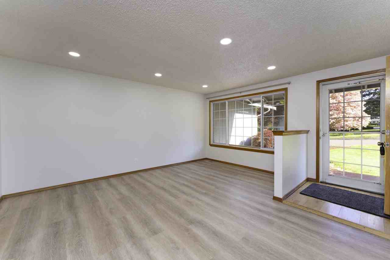 12920 Se 157th Pl #1 - Photo 5 of 41