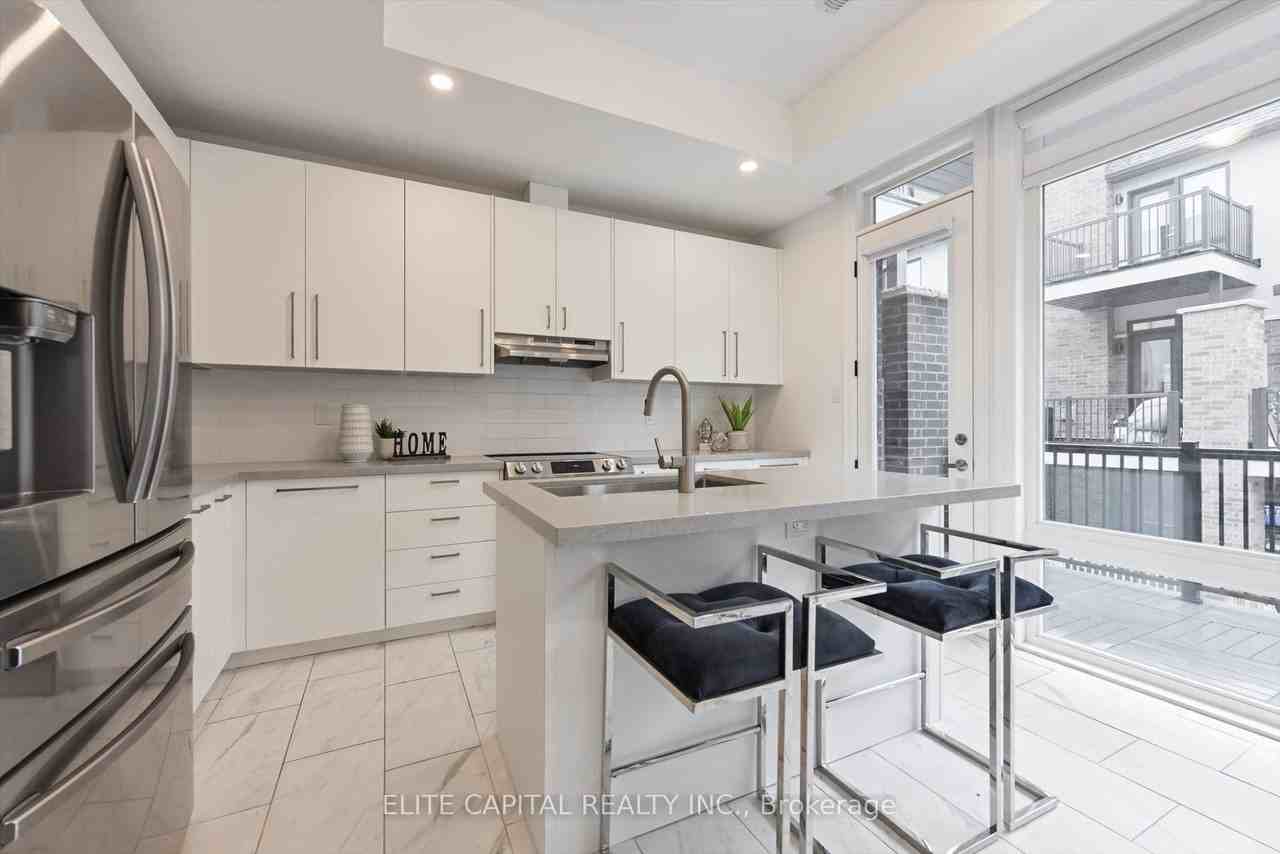 39 Globemaster Lane - Photo 2 of 15