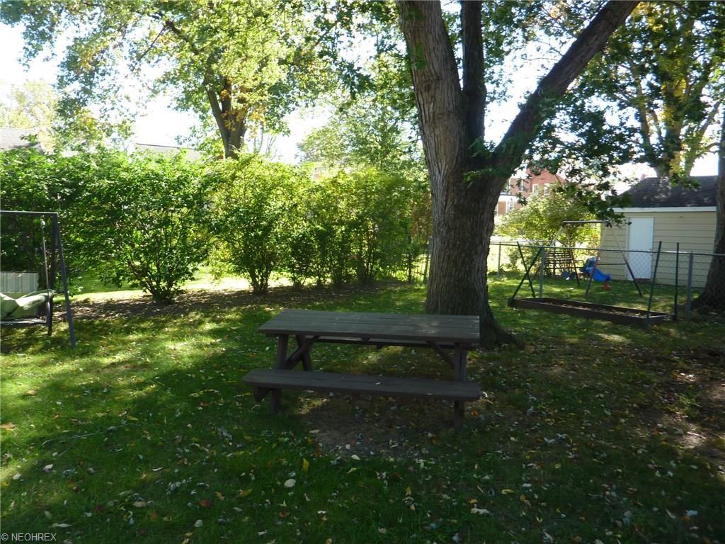 1275 Irene Rd - Photo 3 of 14