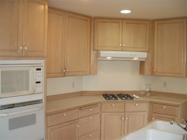 3827 Kromer Ave - Photo 3 of 9