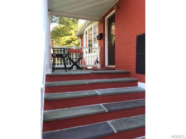 10 Brookside Dr - Photo 2 of 20