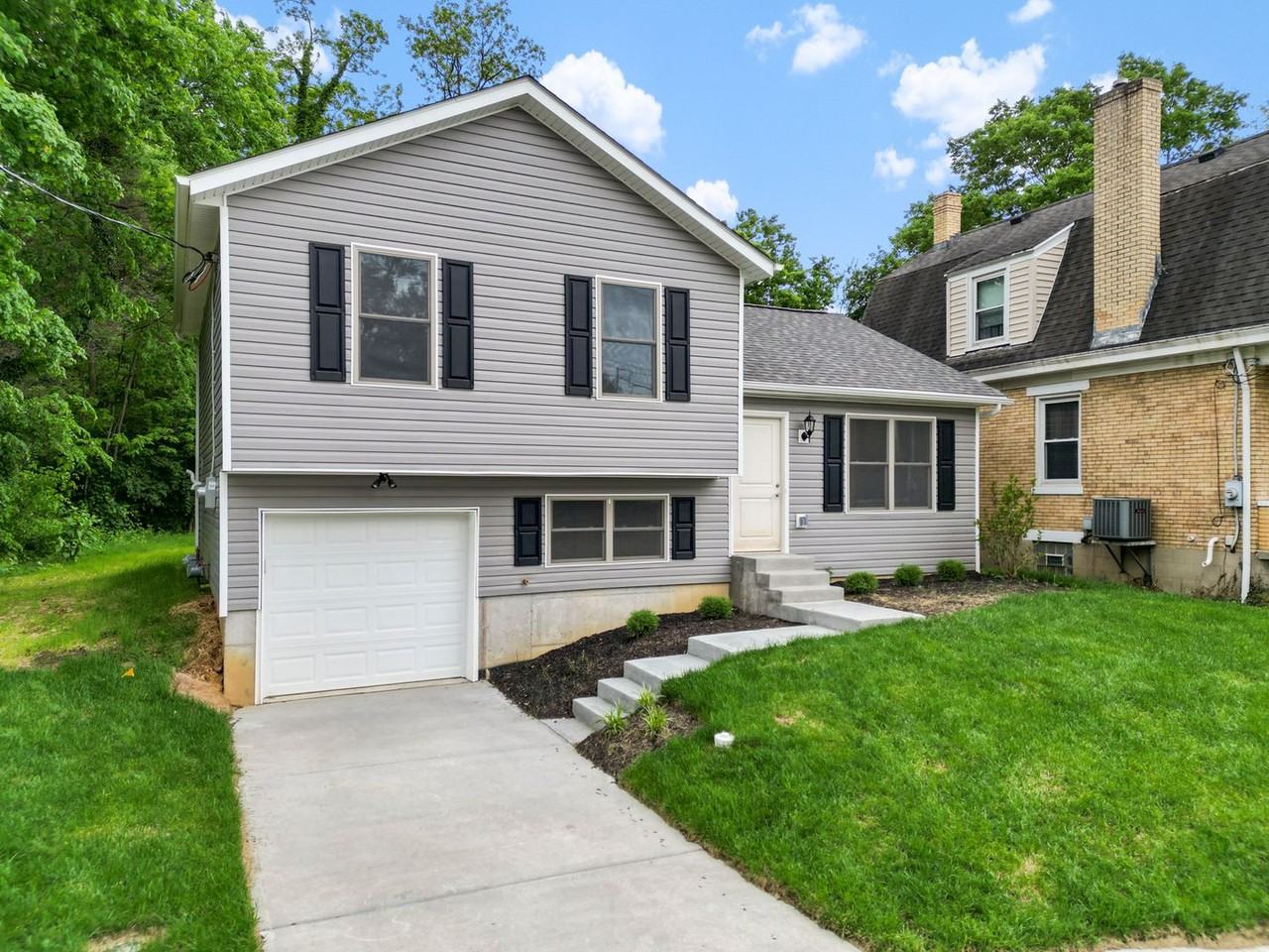 4668 N Edgewood Ave - Photo 2 of 29