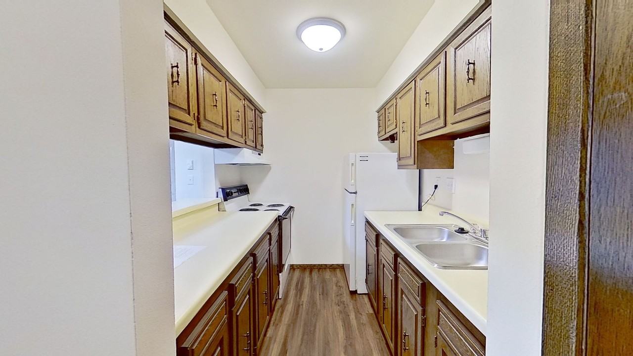 N76W14685 Market Dr - Photo 6 of 15