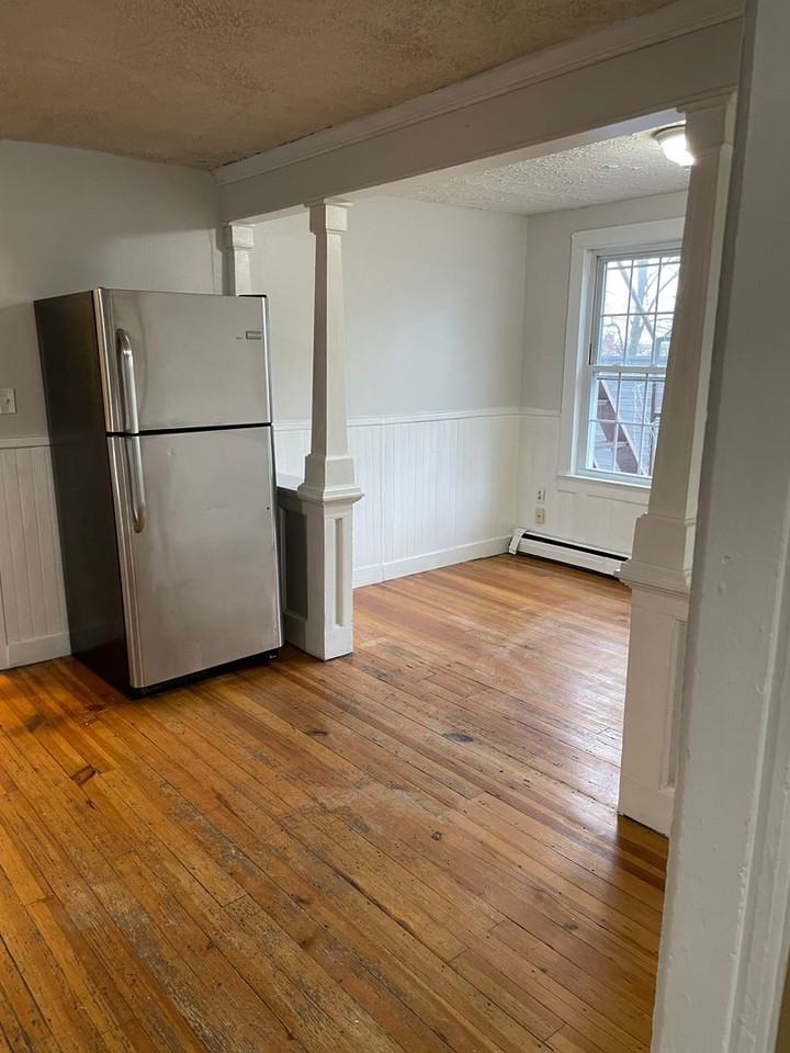 39 Hill St #204 - Photo 4 of 16