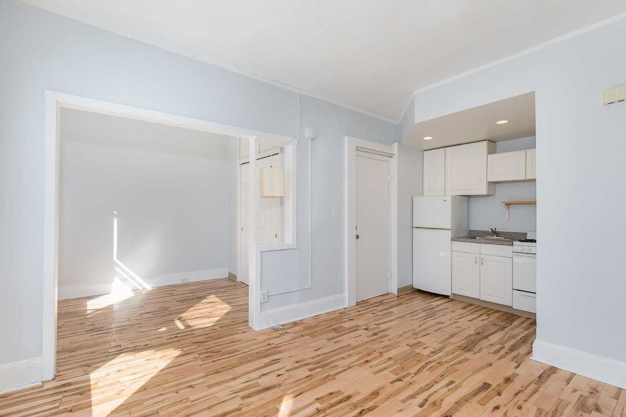 42 Trumbull Street - Photo 7 of 15