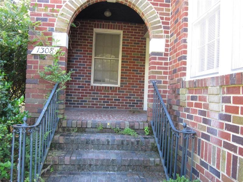 1308 E 51st St - Photo 3 of 25