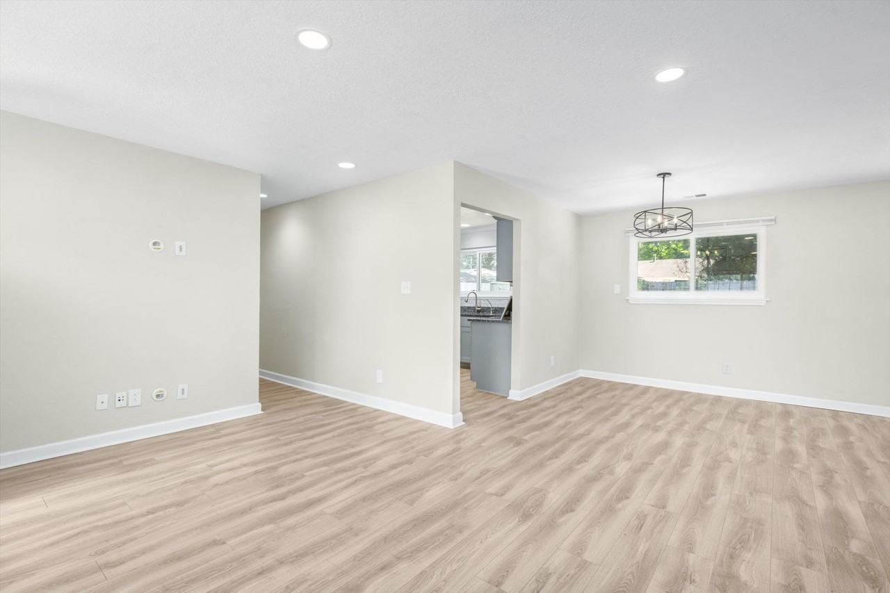 408 Lineberry Rd - Photo 5 of 50