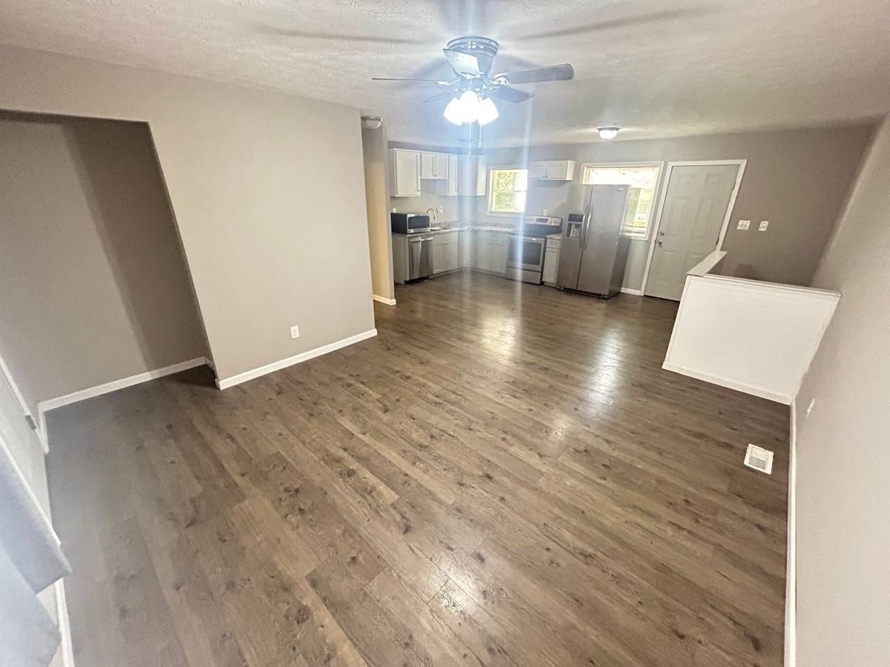 5010 Red Fern Rd - Photo 2 of 10