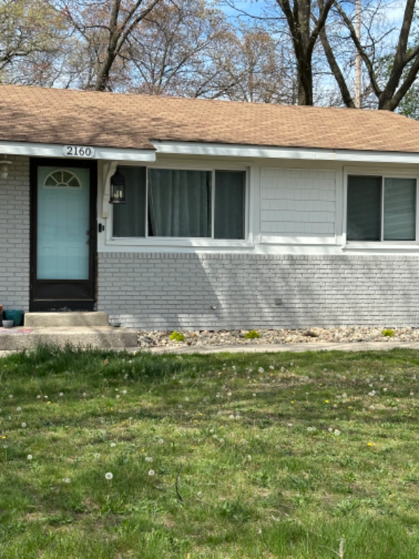 2168 Plainfield Ave - Photo 2 of 20