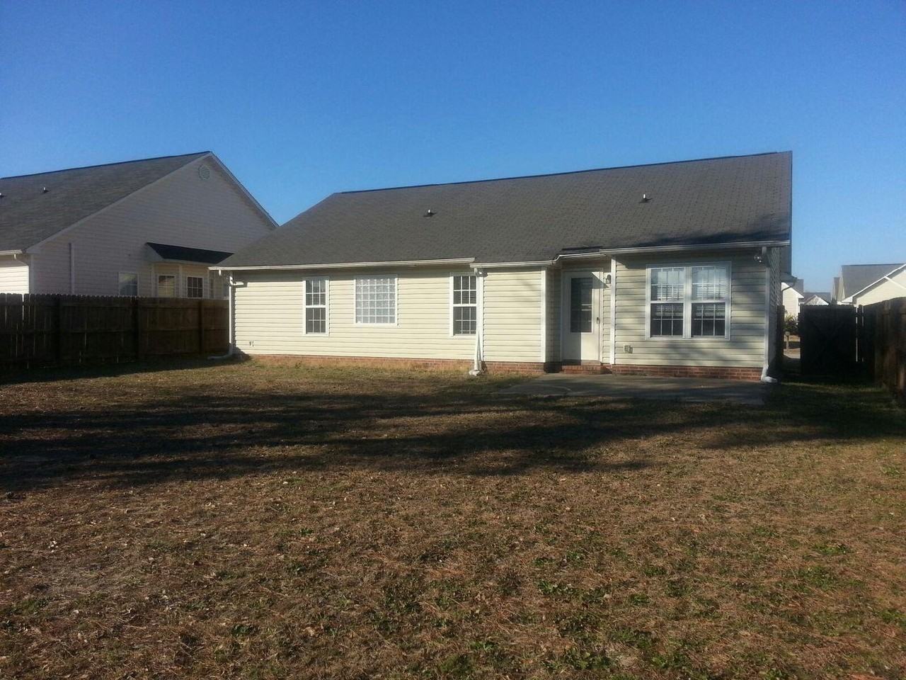 1469 Middlesbrough Dr - Photo 2 of 15