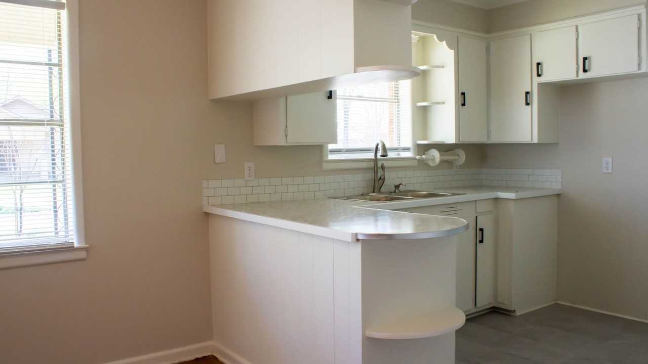 827 N El Paso Ave - Photo 2 of 15