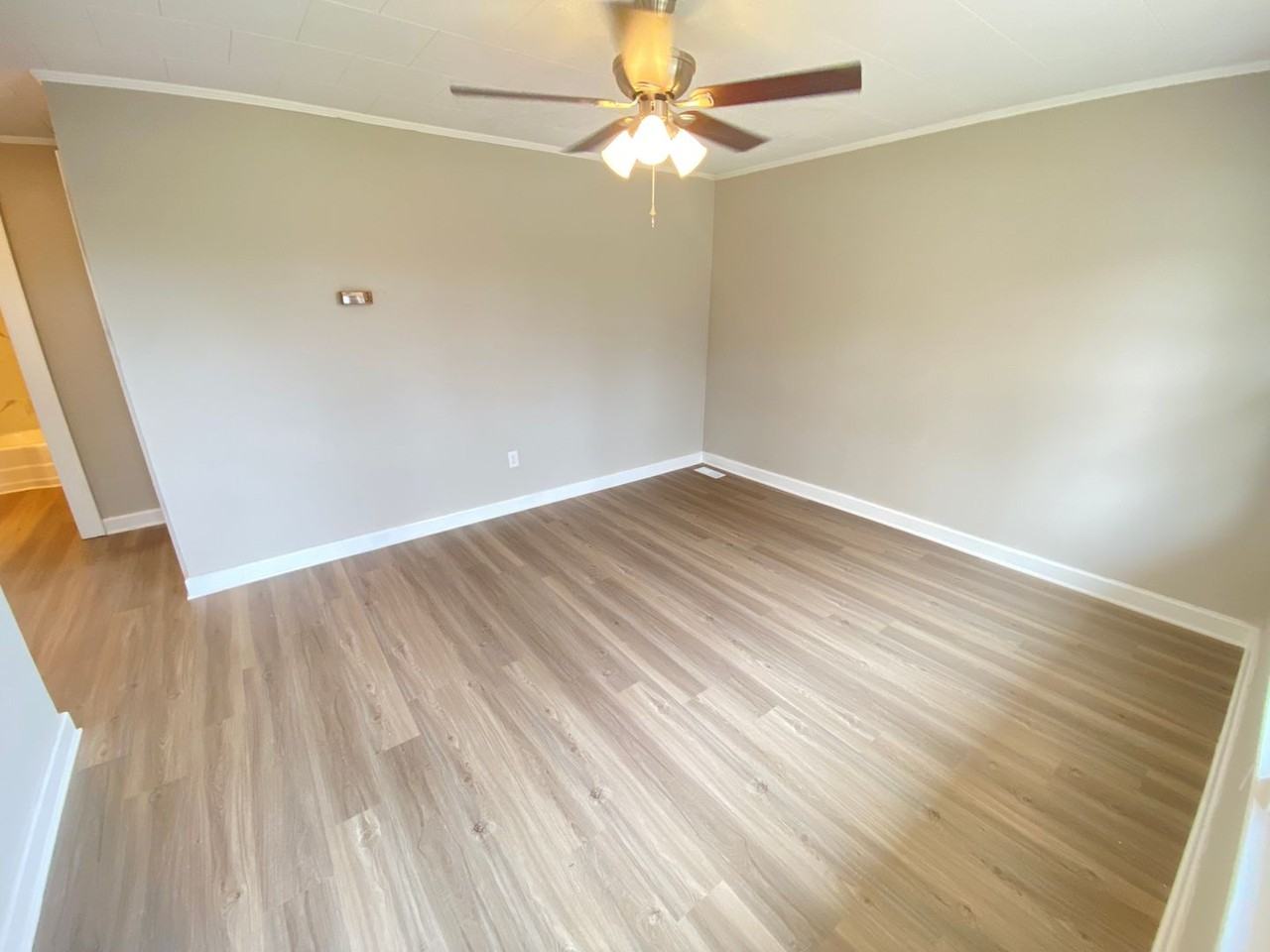 1379 Rainbow Dr - Photo 2 of 9