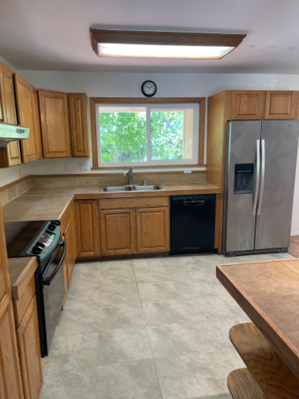 90 Tamarack Rd - Photo 3 of 17