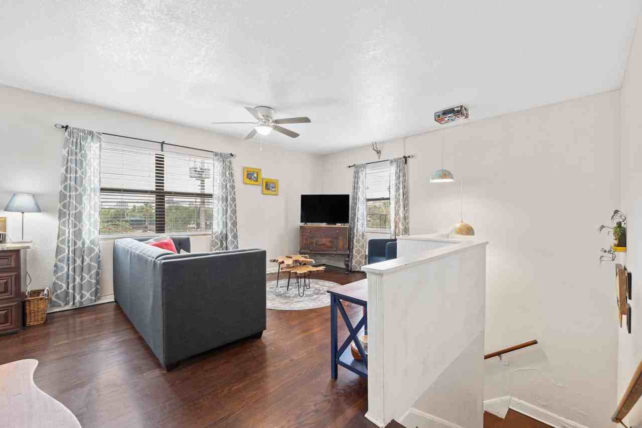 529 Virginia Dr - Photo 3 of 29