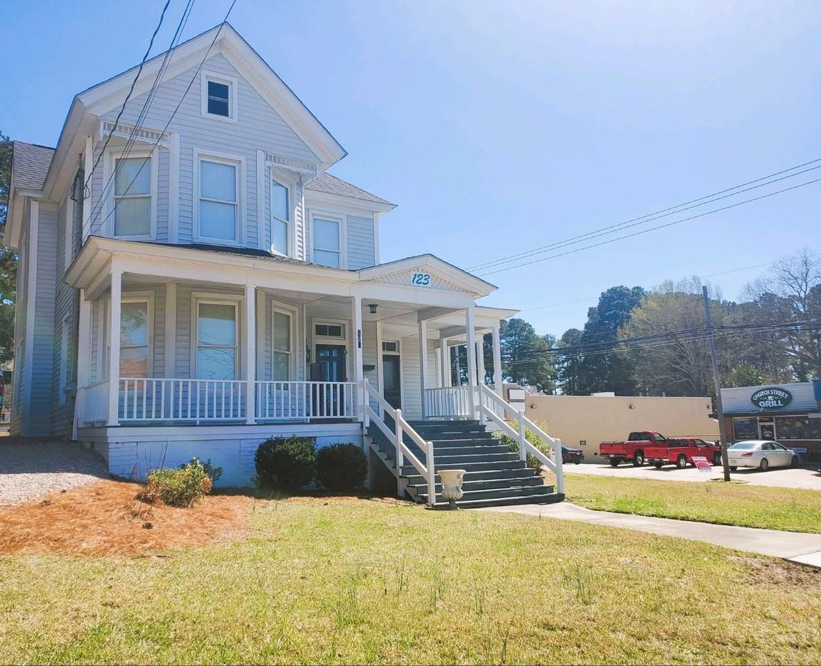 123 S Boddie St - Photo 2 of 13