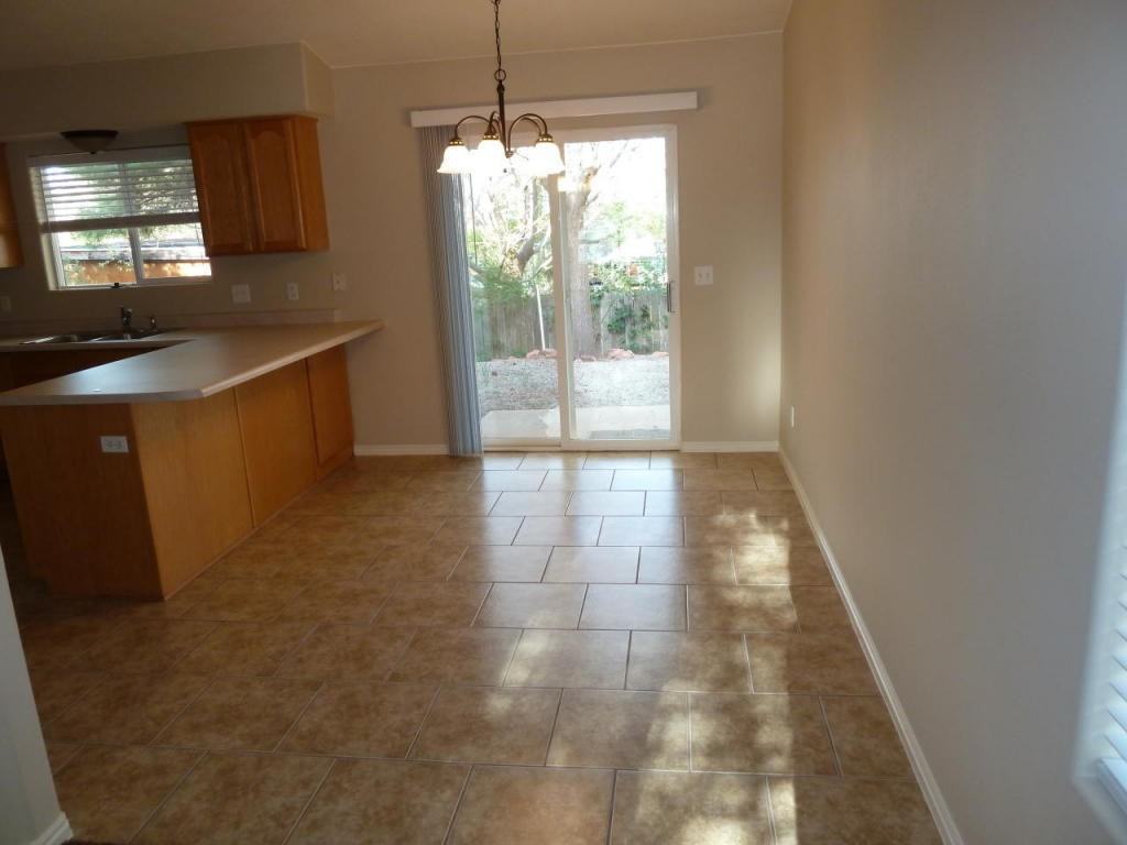 477 N 300 W - Photo 4 of 10