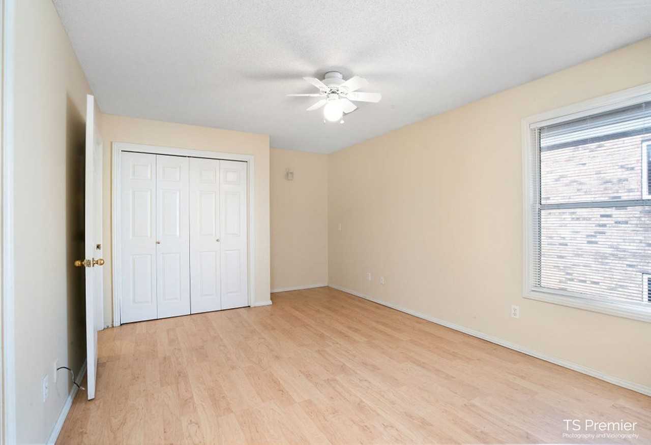 686 Stone st - Photo 5 of 8