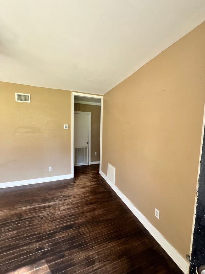 3009 Hickory St - Photo 2 of 26