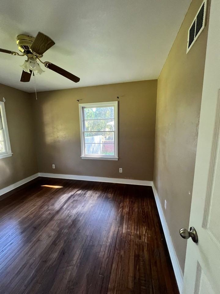3009 Hickory St - Photo 5 of 26
