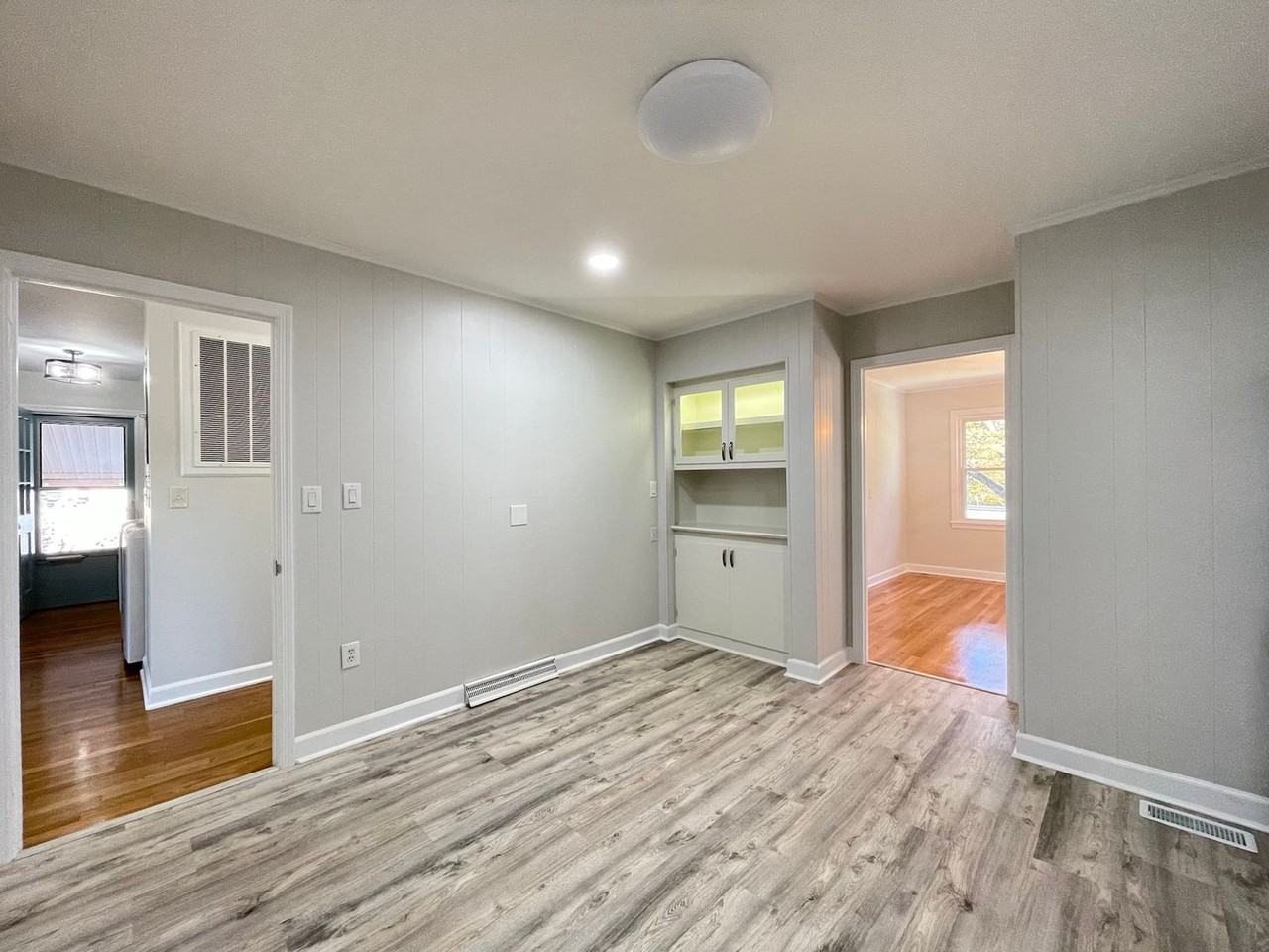 6433 Buggs Island Rd - Photo 3 of 22