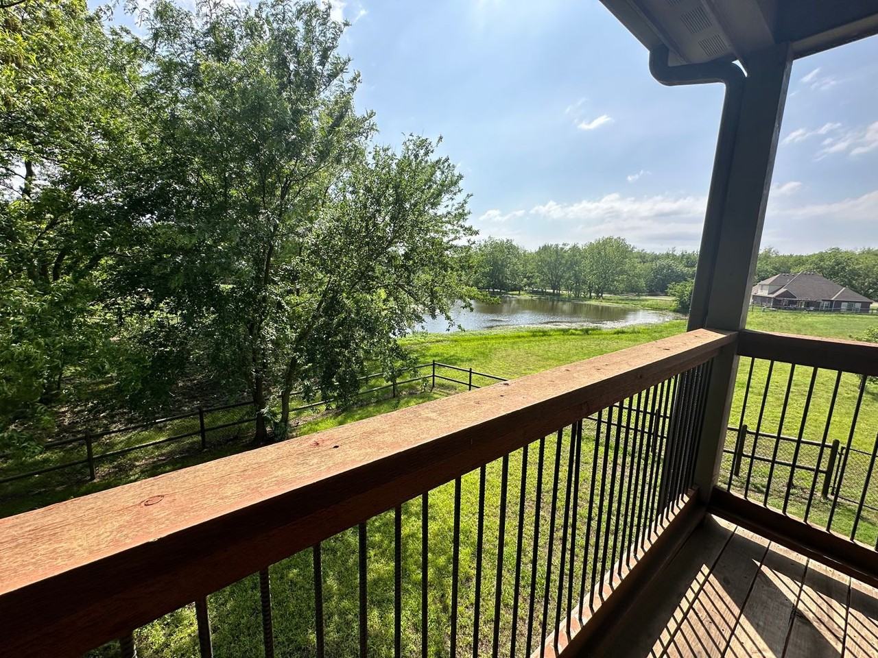 504 S Tallchief Ave - Photo 3 of 33