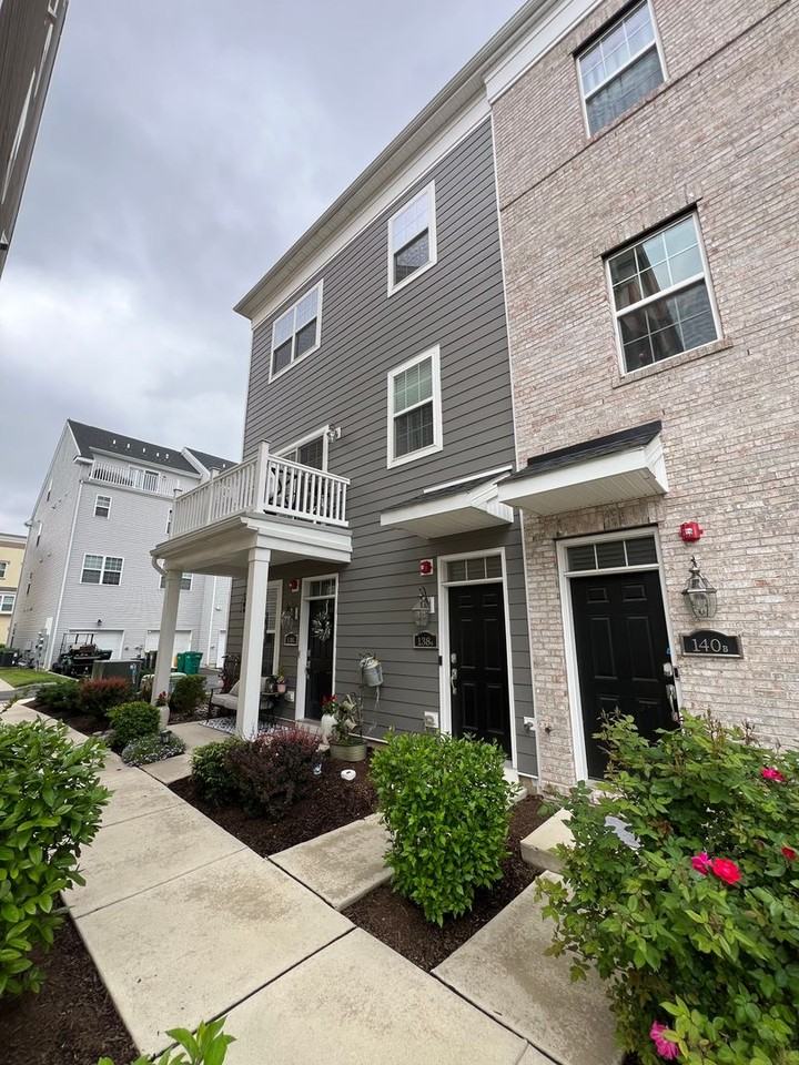 138B Fleet Ct - Photo 2 of 33