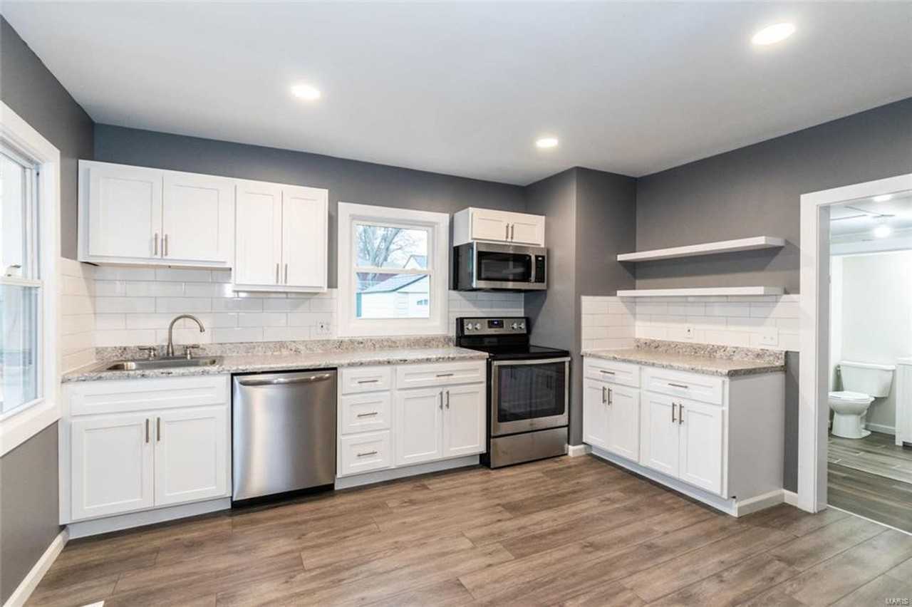 9500 Gentry Ave - Photo 2 of 13