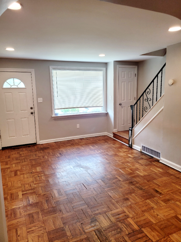 682 2nd Ave - Photo 2 of 4