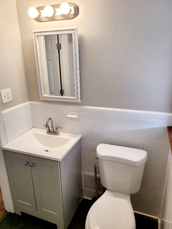 682 2nd Ave - Photo 3 of 4